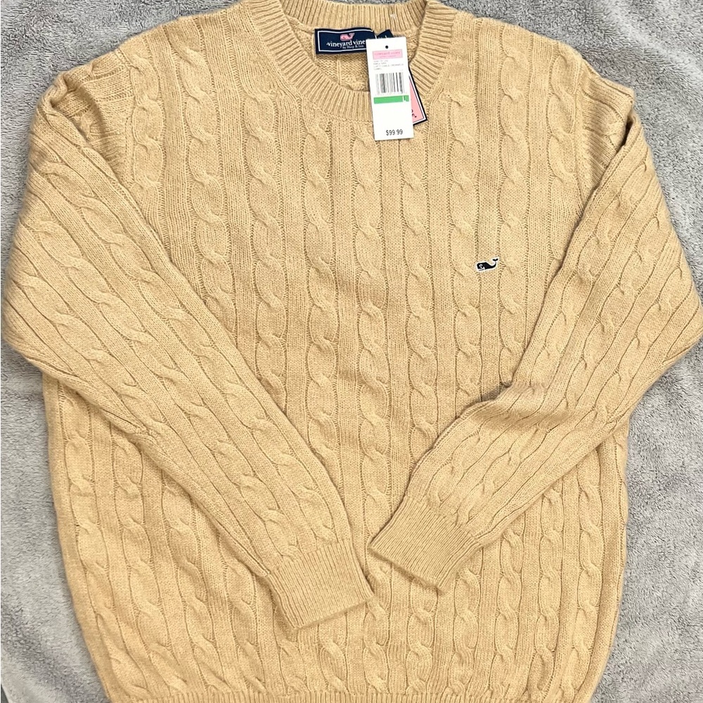 Vineyard Vines men’s cable knit sweater